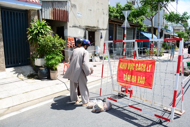 Continuing to support people in need in the Covid-19 pandemic of Hoang Phap Pagoda (series 7)